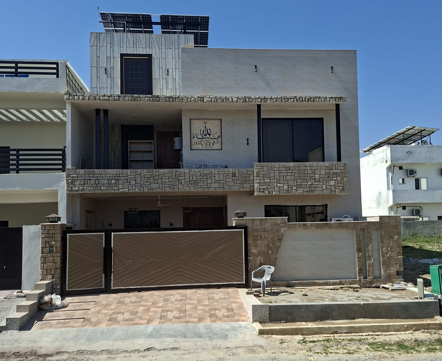 Project 1932 Multi Residence in Multi Gardens B-17