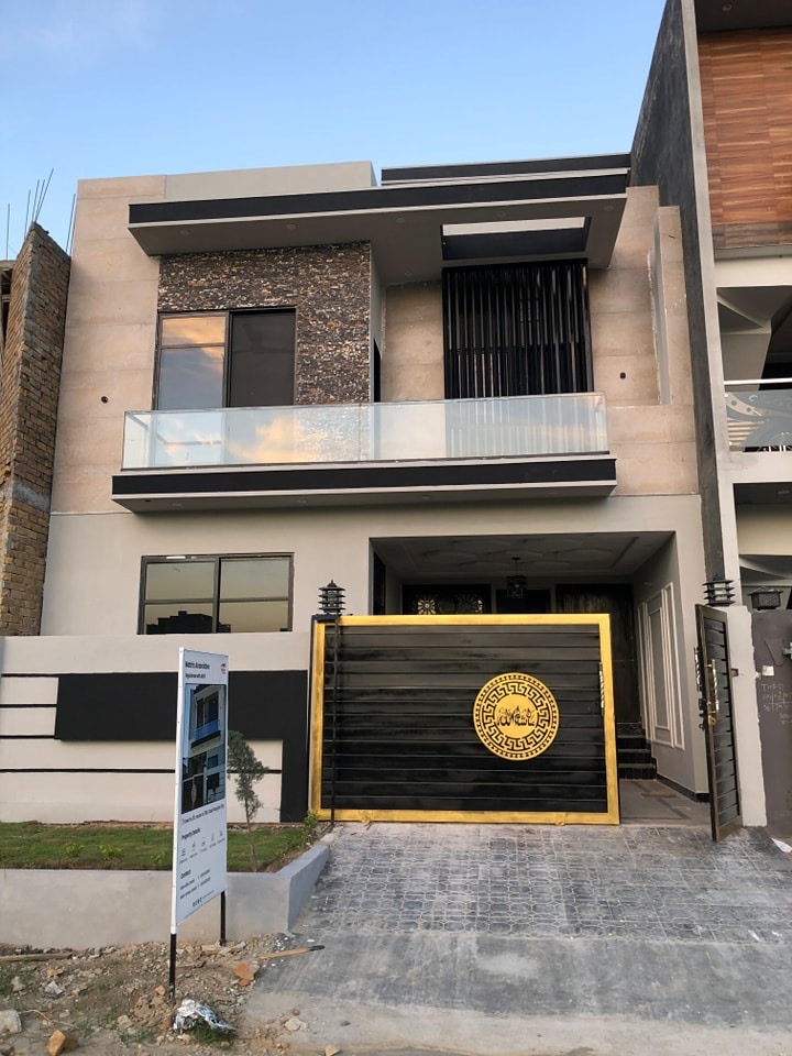 Project 788 Signature Home gallery image